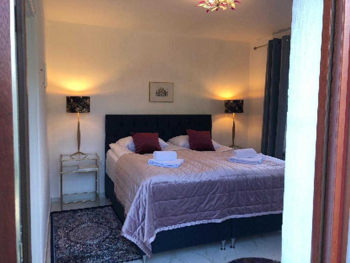 Laegenhet Thujan, Solrosen I Simrishamn-Oesterlen Exterior foto